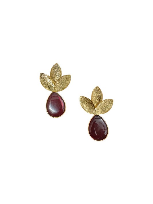 Gulnaar Golden Leaf Stone Earrings