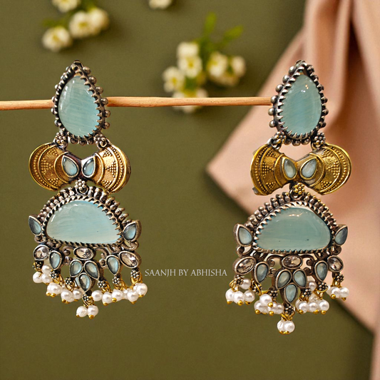 Samaira Oxidised Dual Tone Earrings