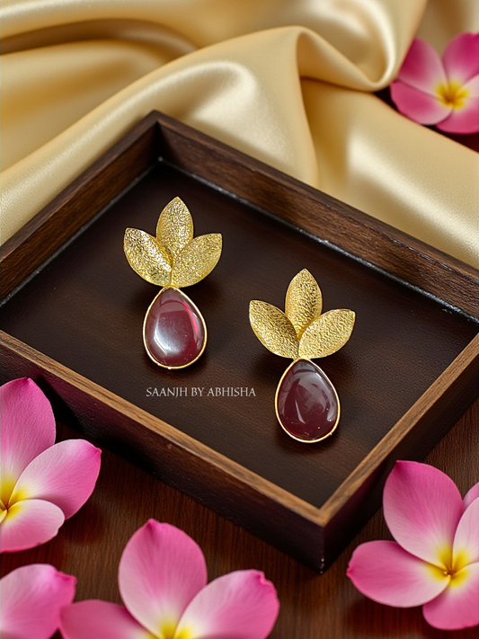 Gulnaar Golden Leaf Stone Earrings