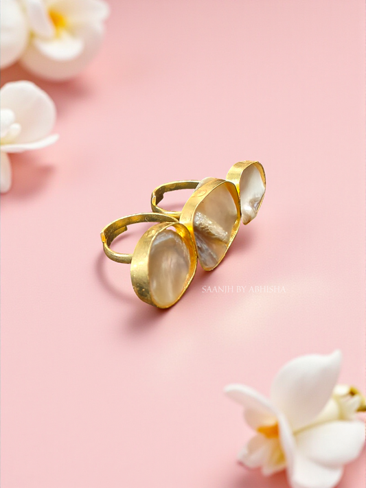 Aahana Mother of Pearl Ring